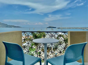 La Finestra sul Mare Modern Apartment, Giardini Naxos